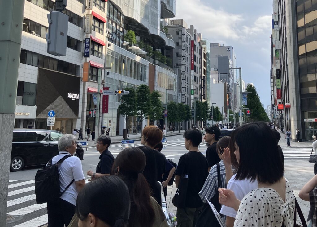 東海大学の学生と銀座見学会を実施（AGB）